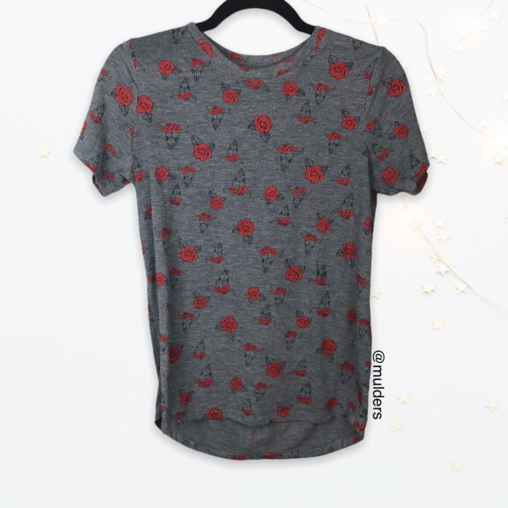 Mighty Fine Bull Skeleton & Roses Print Gray Grunge Boho Shirt